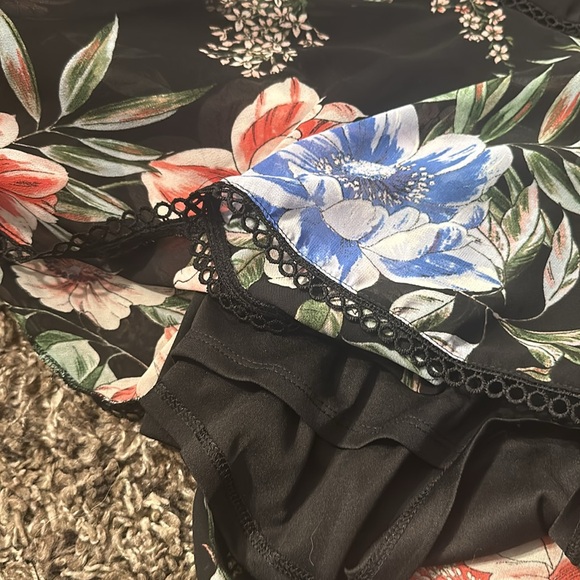 TAYLOR BLACK FLORAL DRESS SZ 18W NWT - Picture 2 of 6